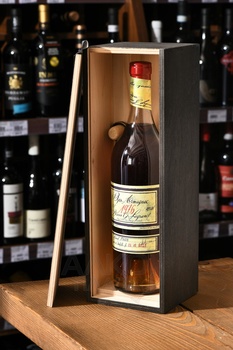 Baron G. Legrand 1976 - арманьяк Барон Легран 1976 года 0.7 л