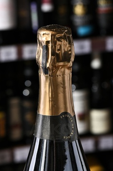 Roger Coulon L’hommee Premier Cru - вино игристое Роджер Кулон Ломми Премьер Крю 0.75 л белое экстра брют