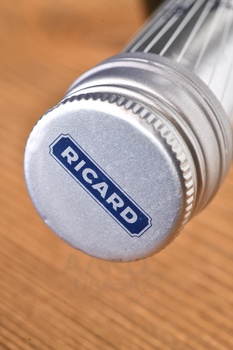 Ricard Anise - аперитив Рикар анисовый 0.7 л