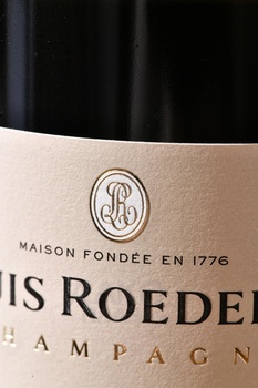 Louis Roederer Collection 246 - шампанское Луи Родерер Коллексьон 246 0.75 л белое брют в п/у