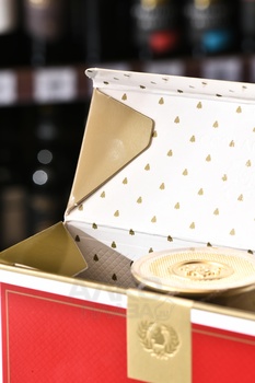 Courvoisier XO gift box - коньяк Курвуазье ИКСО 0.7 л п/у