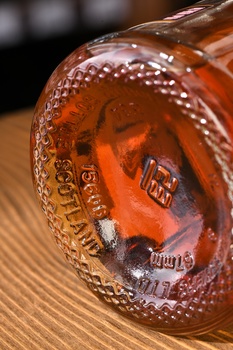 Chivas Regal 12 years - виски Чивас Ригал 12 лет 1 л