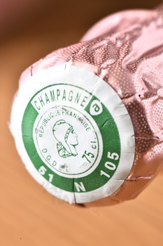 Deutz Brut Rose gift box - шампанское Дейц Брют Розе 0.75 л в п/у