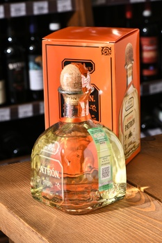 Patron Reposado - текила Патрон Репосадо 0.75 л в п/у