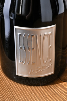 Essence de Billiot Ambonnay Grand Cru Brut Nature - шампанское Эссенс де Бильо Амбоне Гран Крю Брют Натюр 2014 год 0.75 л белое экстра брют в п/у
