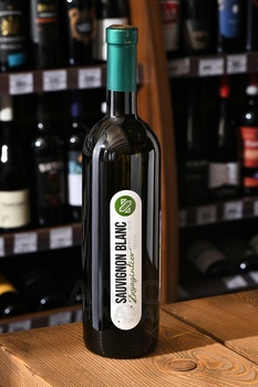 Вино Звягинцев Совиньон Блан 0.75 л белое сухое