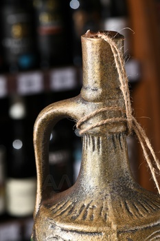 Вино Саперави Джорджиа Кантри Вайнс 1 л красное сухое в глиняном кувшине