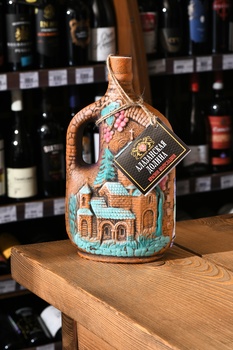 Вино Алазанская Долина Джорджиа Кантри Вайнс 1 л красное полусладкое в глиняном кувшине