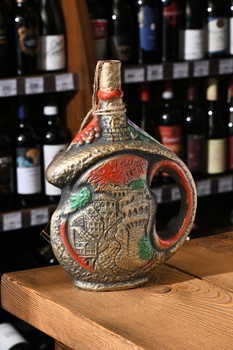 Вино Киндзмараули Джорджиа Кантри Вайнс 1 л красное полусладкое в глиняном кувшине