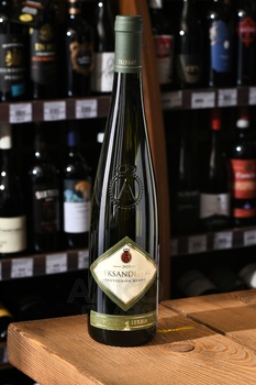 Aleksandrovic Trijumf Sauvignon Blanc - вино Александрович Триумф Совиньон Блан 0.75 л белое сухое