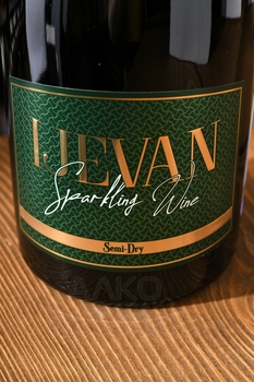 Игристое вино Иджеван Кангун Лалвари 0.75 л белое полусухое