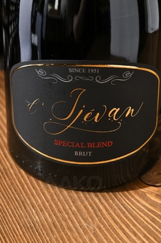 Вино игристое д’Иджеван 0.75 л белое брют