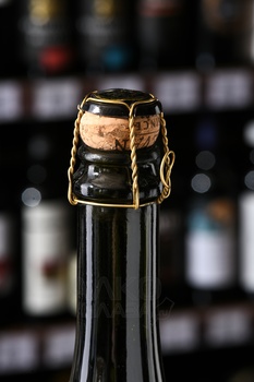 Вино игристое д’Иджеван 0.75 л белое брют