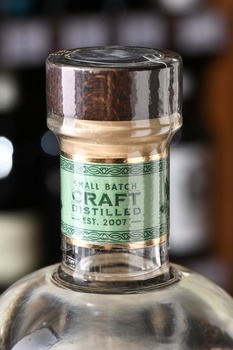 Perun London Dry - джин Перун Лондон Драй 0.7 л