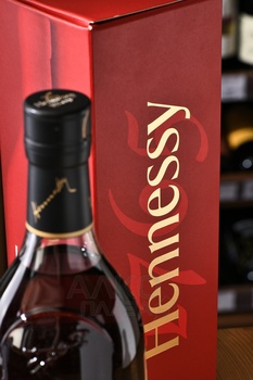 Hennessy VSOP - коньяк Хеннесси ВСОП 0.7 л