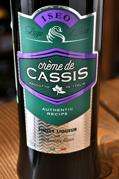 Iseo Creme de Cassis Liqueur - ликер Изео Крем де Кассис 0.7 л