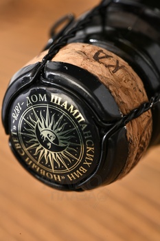 Шампанское Новый Свет Коронационное 0.75 л белое брют в п/у