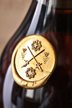 Monluc Armagnac 1969 - арманьяк Монлюк 1969 год 0.7 л в п/у дерево