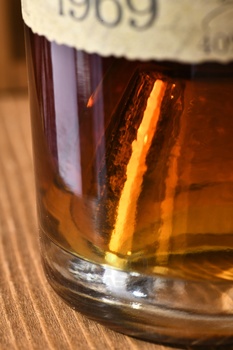 Monluc Armagnac 1969 - арманьяк Монлюк 1969 год 0.7 л в п/у дерево