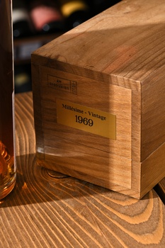 Monluc Armagnac 1969 - арманьяк Монлюк 1969 год 0.7 л в п/у дерево