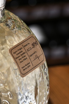 Los Tres Tonos Blanco - текила Лос Трес Тонос Бланко 0.7 л