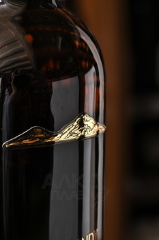 Abrikon Black Diamond 12 years - бренди Абрикон Блэк Даймонд 12 лет 0.75 л