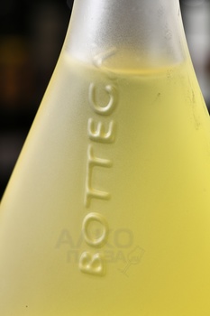 Limoncino Limoncello Bottega 21 - ликер Лимончино Лимончелло Боттега 21 0.5 л десертный