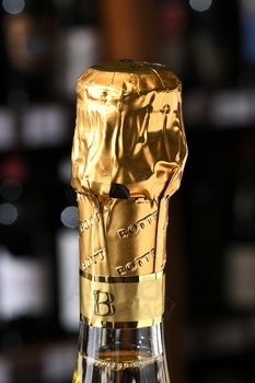 Bottega Zero White Sparkling Life - безалкогольное игристое вино Боттега Зеро Уайт Спарклинг Лайф 0.75 л