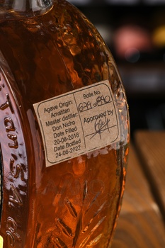 Los Tres Tonos Extra Anejo - текила Лос Трес Тонос Экстра Аньехо 0.7 л