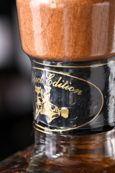 Los Tres Tonos Extra Anejo - текила Лос Трес Тонос Экстра Аньехо 0.7 л