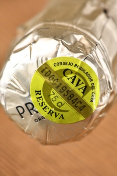 Cava Privat Reserva - вино игристое Кава Приват Резерва 0.75 л белое брют натюр