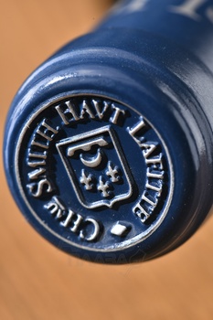 Chateau Smith Haut Lafitte Grand Cru Classe Pessac-Leognan - вино Шато Смит О-Лафит Гран Крю Классе Пессак-Леоньян 0.75 л красное сухое