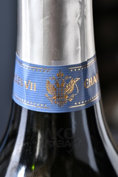 Champagne Canard-Duchene Charles VII Blanc de Blancs - шампанское Шампань Канар-Дюшен Шарль 7 Блан де Блан 2020 год 0.75 л белое брют в п/у