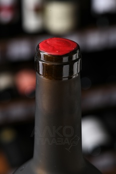 Вино Гранатовое Гиневан Армения Голд 0.75 л полусладкое