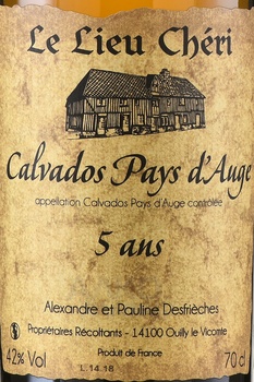 Le Lieu Cheri Calvados Pays d’Auge 5 ans - кальвадос Ле Лье Шери Кальвадос Пэи Дож 5 лет 0.7 л