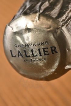 Lallier Blanc de Blancs Grand Cru - шампанское Лалье Блан де Блан Гран Крю 0.75 л белое брют в п/у