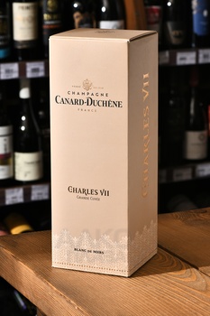 Champagne Canard-Duchene Charles VII Blanc de Noirs - шампанское Шампань Канар-Дюшен Шарль 7 Блан де Нуар 0.75 л белое брют в п/у