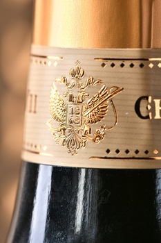 Champagne Canard-Duchene Charles VII Blanc de Noirs - шампанское Шампань Канар-Дюшен Шарль 7 Блан де Нуар 0.75 л белое брют в п/у