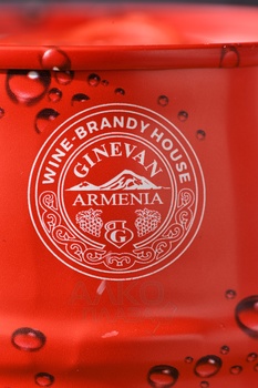 Водка Бочка Гиневана Пшеничная красная 0.5 л