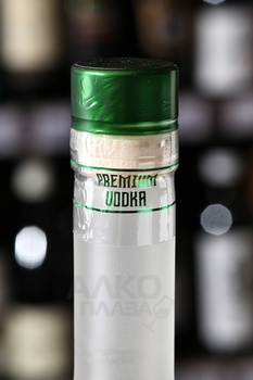 Водка Фламинго Пшеничная 0.5 л