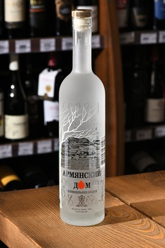 Водка Армянский дом 0.5 л
