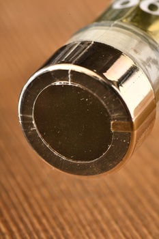 Водка Гиневан Золотая Коллекция Пшеничная 0.7 л