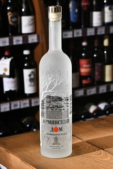 Водка Армянский дом 0.7 л