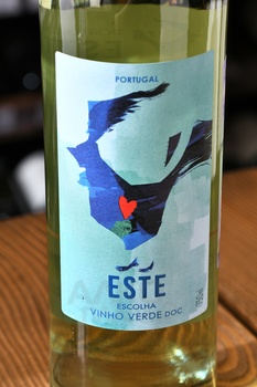 Vinho Verde Este Escolha - вино Винью Верде Эсте Эсколья 2023 год 0.75 л белое полусухое