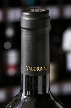 Valdrinal Tradicion Crianza - вино Валдриналь Традисьон Крианса 2019 год 0.75 л красное сухое