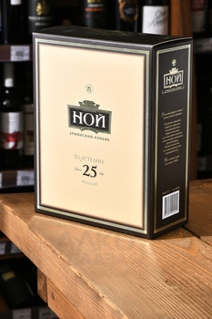 Коньяк Ной Властелин 25 лет 0.7 л в п/у