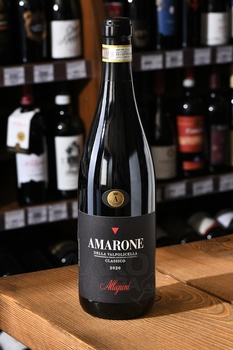 Allegrini Amarone della Valpolicella Classico DOCG - вино Аллегрини Амароне делла Вальполичелла Классико красное сухое 0.75 л