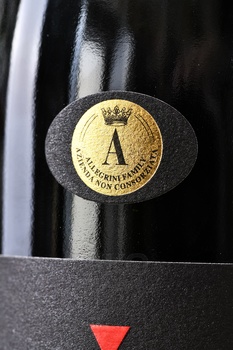 Allegrini Amarone della Valpolicella Classico DOCG - вино Аллегрини Амароне делла Вальполичелла Классико красное сухое 0.75 л