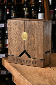 Коньяк ОС Камергер 45 лет 0.7 л в д/у