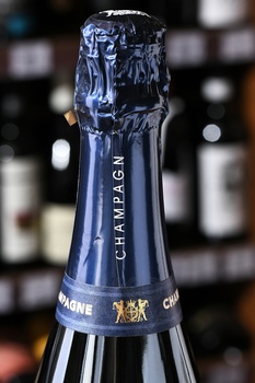 Jules Pierlot Brut - шампанское Жюль Пьерло Брют 0.75 л белое брют